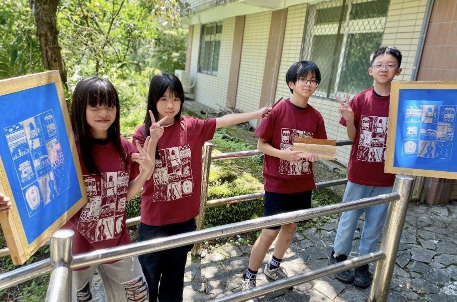 學生作品絹印成校服-校服我們自己來